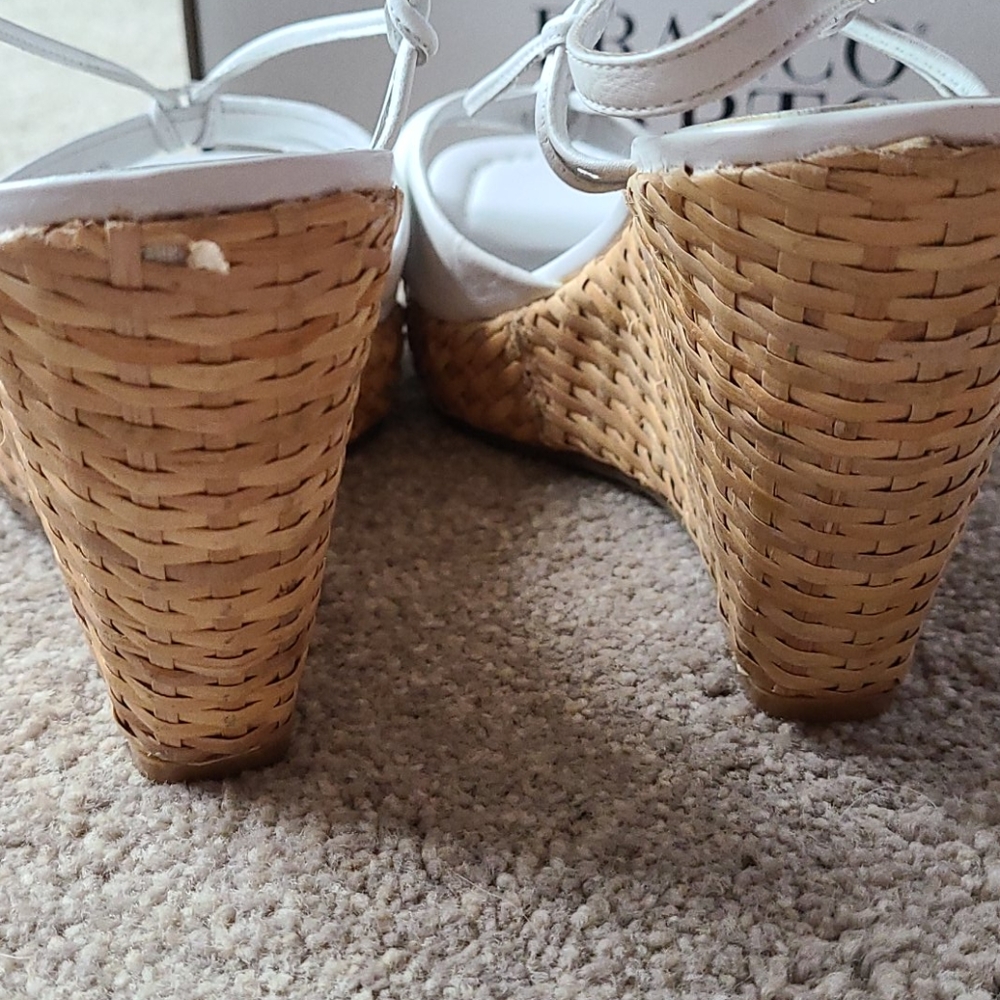 Shoe - Picture 7 of 7